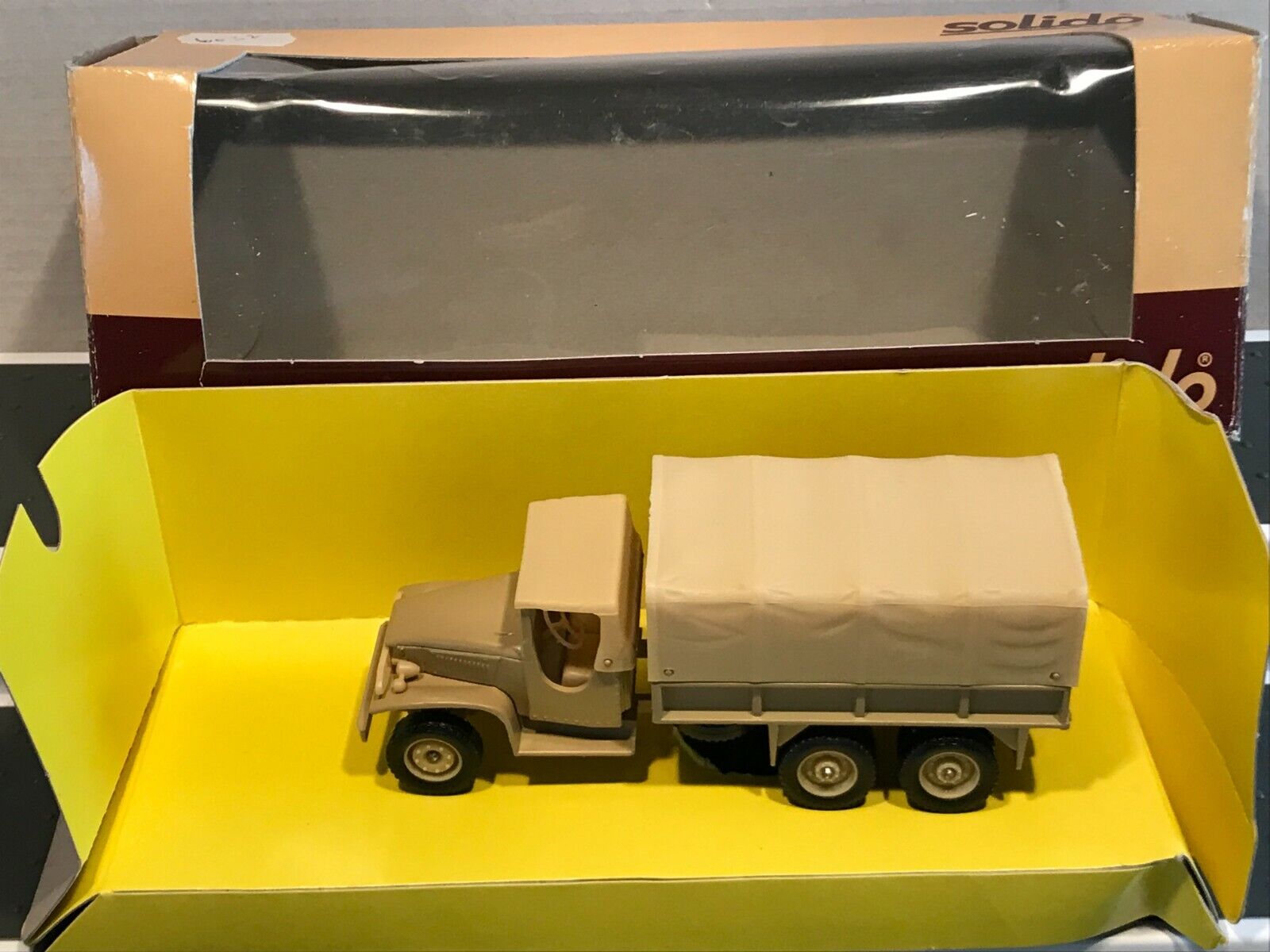 ALBY 824 Tracteur semi-chenillé HANOMAG SdKfz 11/ Half-track