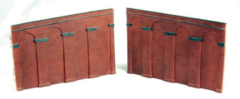 Hornby R8702 Skaledale Retaining Walls Slope 1