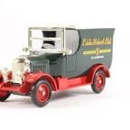 Corgi DG050036 Eddie Stobart Bull Nose Morris Van