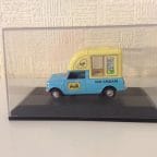 Oxford Diecast Walls Mini Ice Cream Van