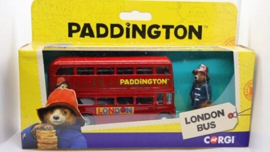 Corgi CC82331 Bus De Londres Paddington – Modèle Moulé Sous Pression, Figurine Incluse – Véhicule De Collection – Dès 4 Ans